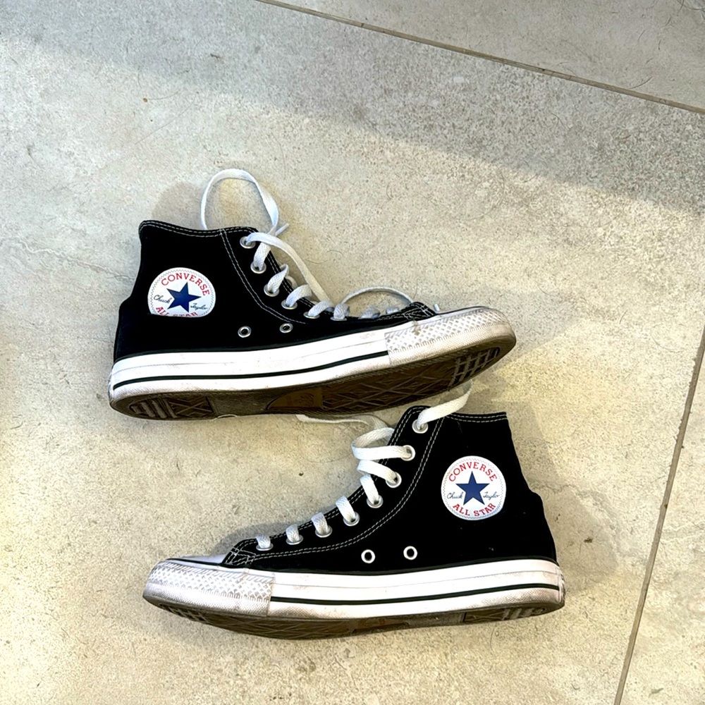 High top Converse in black
